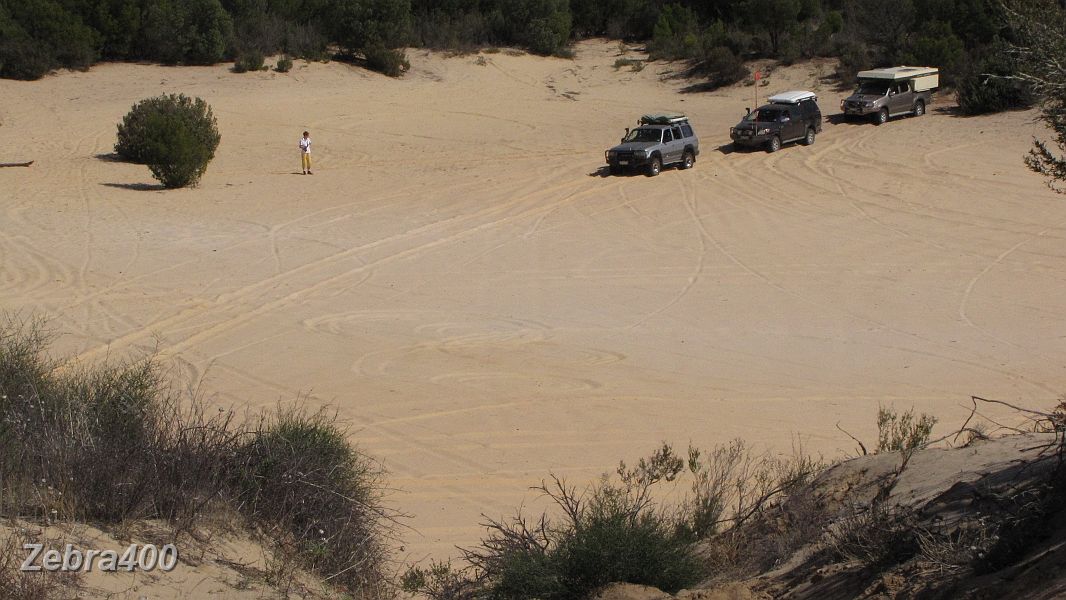 08-Convoy gets ready to drive up the Ross springs dune.JPG